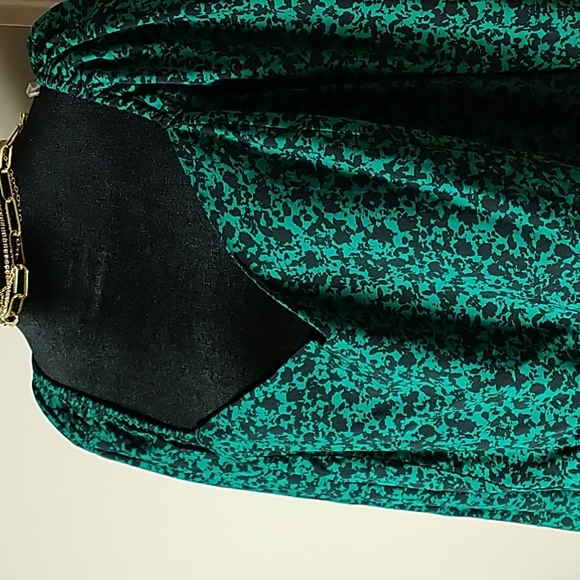 Green Black 3X Plus Size Pelum Top Balloon Sleeve New With Tags V Neck - Picture 3 of 7